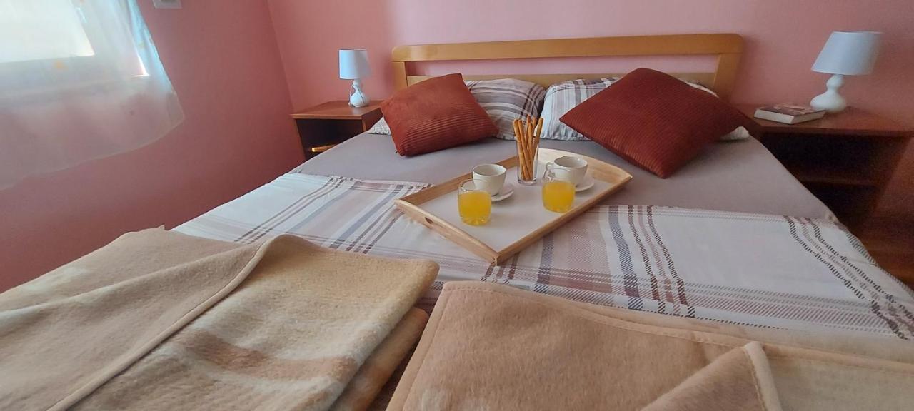Holiday House And Apartments Vale Duga Resa Extérieur photo